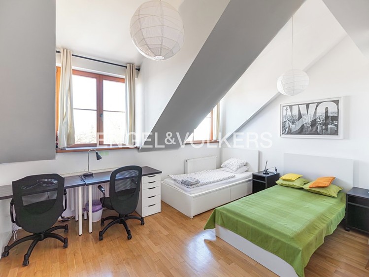 Pronájem  rodinného domu 350 m², pozemek 133 m² - foto 7