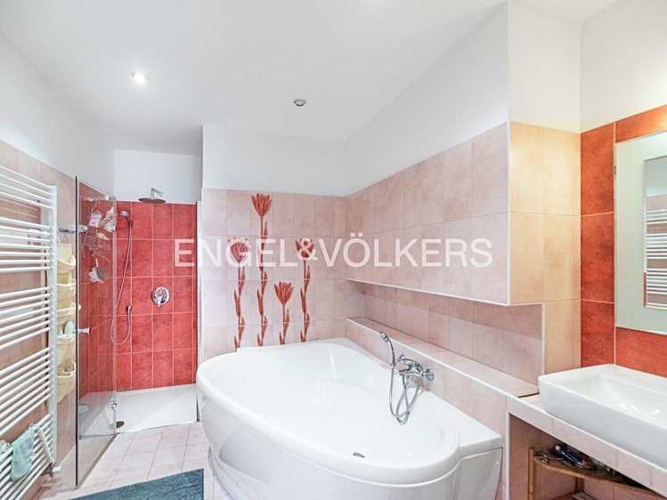 Pronájem  rodinného domu 350 m², pozemek 133 m² - foto 8