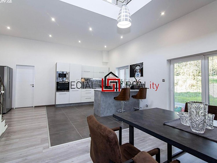 Pronájem  rodinného domu 99 m², pozemek 892 m² - foto 4