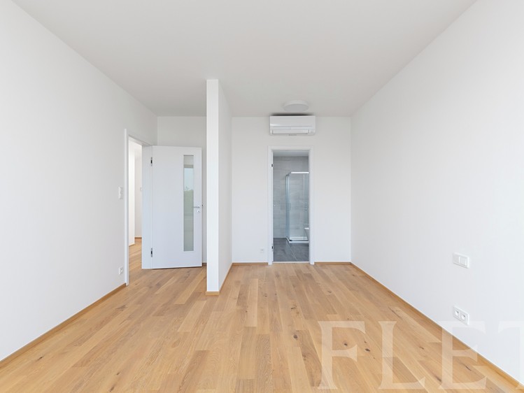 Pronájem rodinného domu 217 m², pozemek 108 m² - foto 7