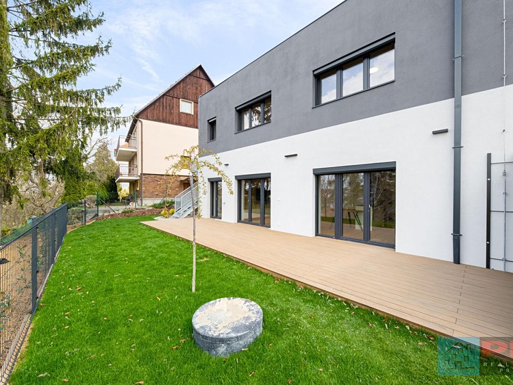 Pronájem rodinného domu 141 m², pozemek 259 m² - foto 4