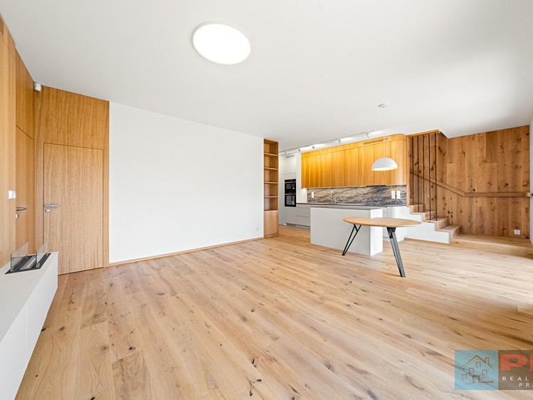 Pronájem rodinného domu 141 m², pozemek 259 m² - foto 6