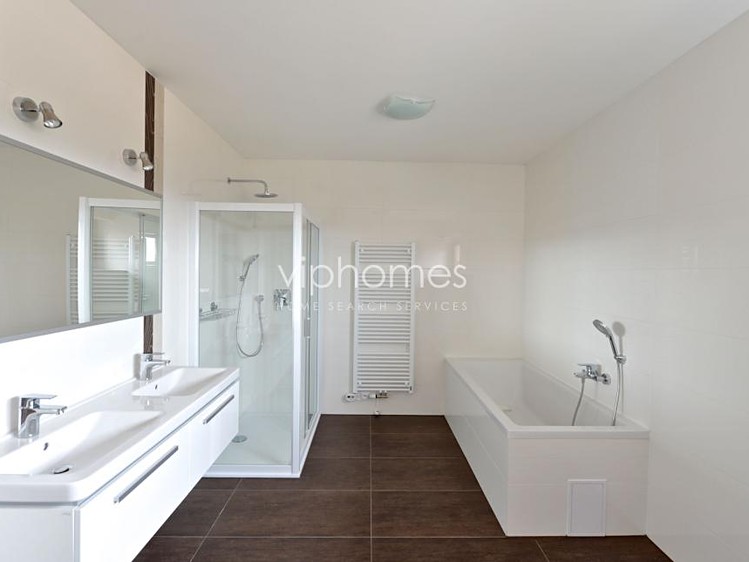 Pronájem vily 250 m², pozemek 520 m² - foto 3
