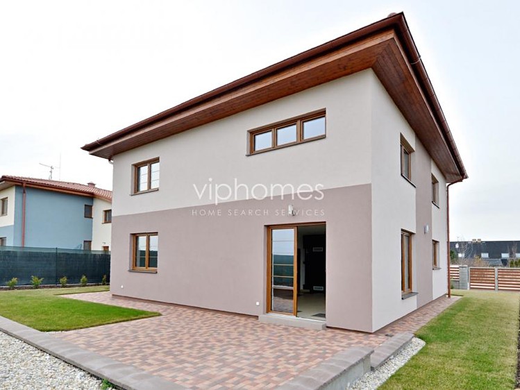 Pronájem vily 250 m², pozemek 520 m² - foto 4