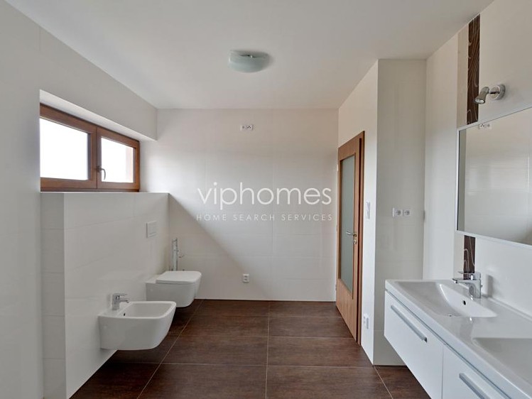 Pronájem vily 250 m², pozemek 520 m² - foto 6