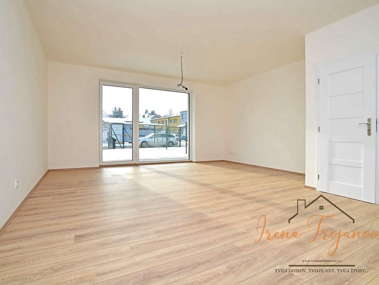 Pronájem rodinného domu 120 m², pozemek 140 m² - foto 2