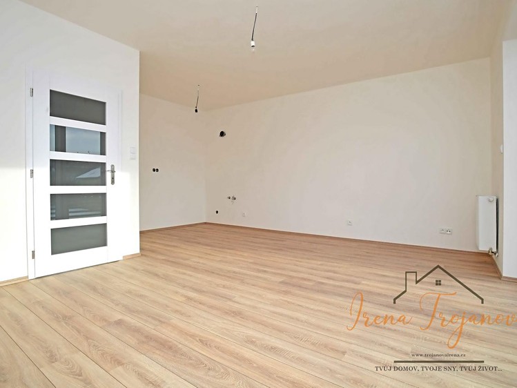 Pronájem rodinného domu 120 m², pozemek 140 m² - foto 4
