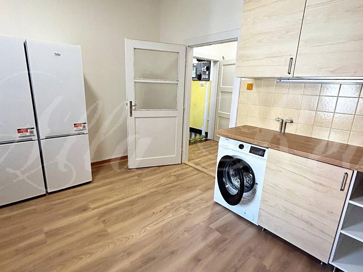 Pronájem rodinného domu 140 m², pozemek 200 m² - foto 2