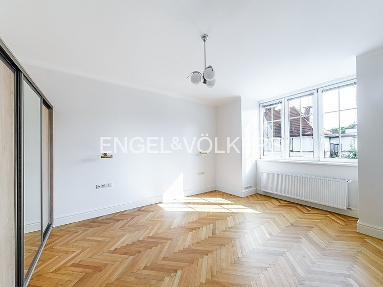 Pronájem rodinného domu 222 m², pozemek 387 m² - foto 4