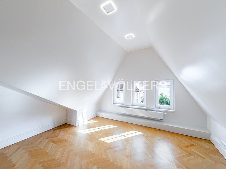 Pronájem rodinného domu 222 m², pozemek 387 m² - foto 8