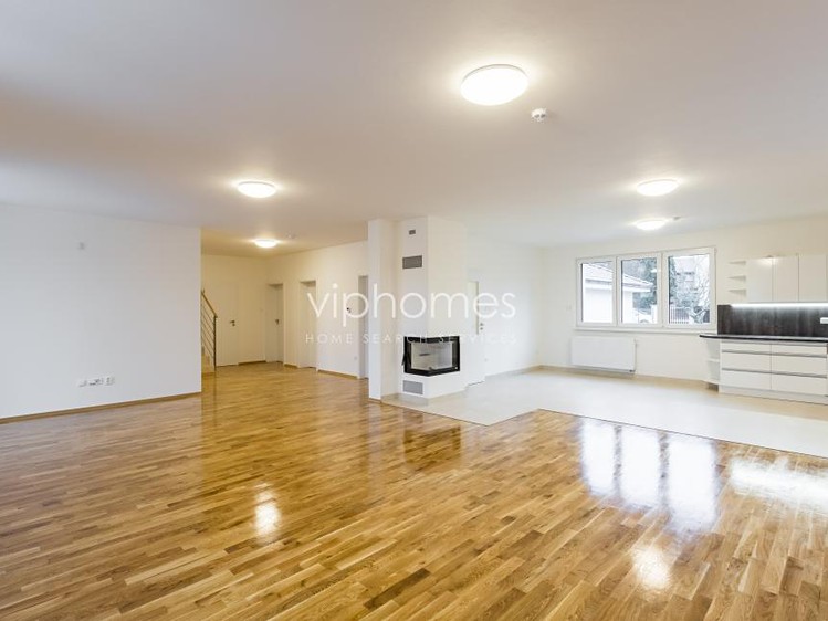 Pronájem  vily 260 m², pozemek 1 065 m² - foto 4