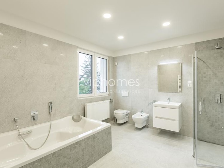Pronájem  vily 260 m², pozemek 1 065 m² - foto 6