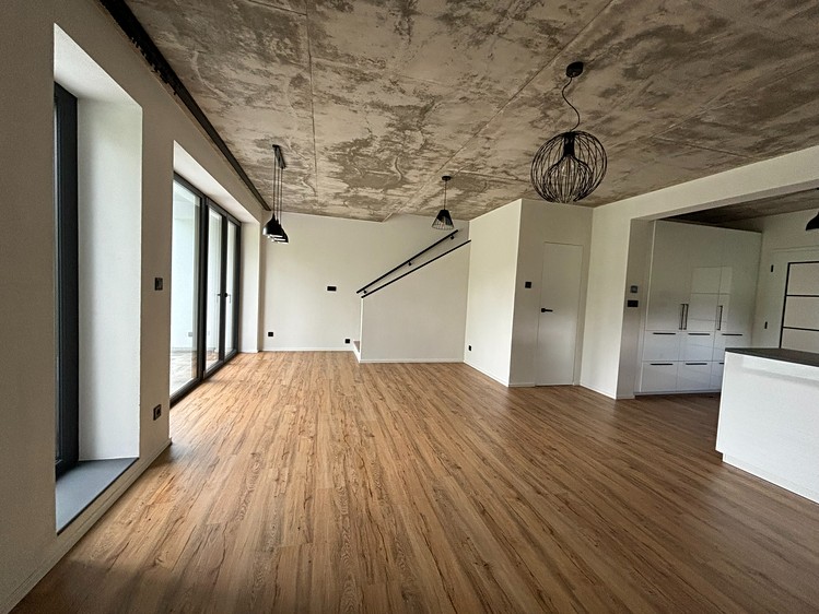 Pronájem rodinného domu 100 m², pozemek 700 m² - foto 4