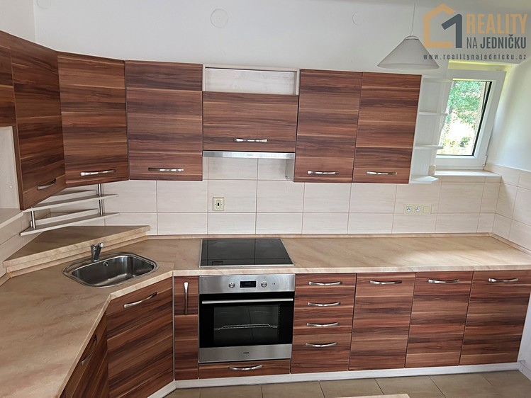 Pronájem rodinného domu 160 m², pozemek 400 m² - foto 4