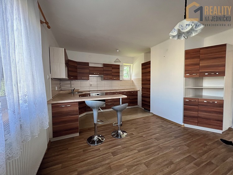 Pronájem rodinného domu 160 m², pozemek 400 m² - foto 6