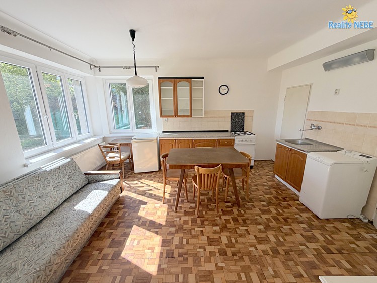 Pronájem rodinného domu 150 m², pozemek 1 633 m² - foto 7