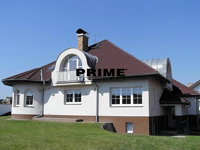 Pronájem rodinného domu 400 m², pozemek 997 m² - foto 1