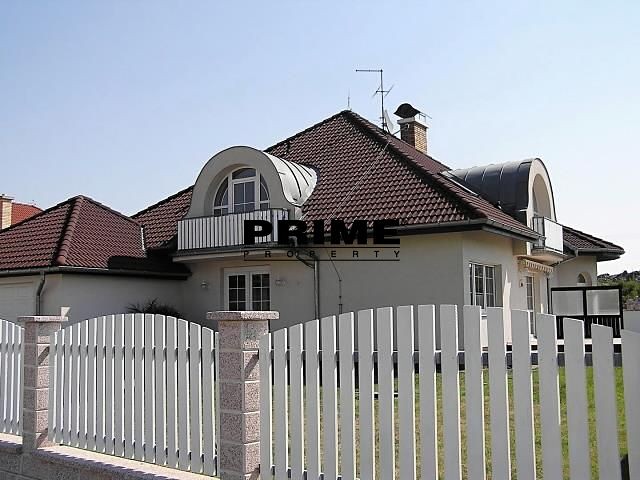 Pronájem rodinného domu 400 m², pozemek 997 m² - foto 8
