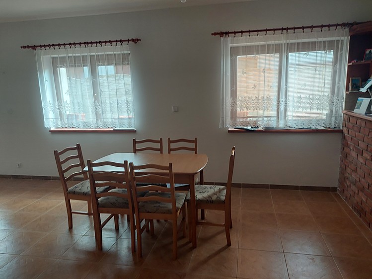 Pronájem  vícegeneračního domu 200 m², pozemek 1 300 m² - foto 8
