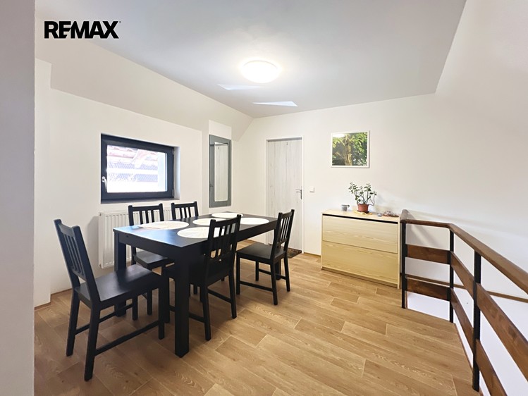 Pronájem rodinného domu 164 m², pozemek 190 m² - foto 4