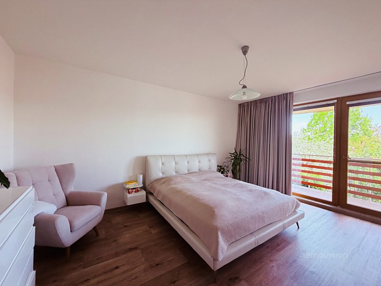 Pronájem rodinného domu 244 m², pozemek 212 m² - foto 5