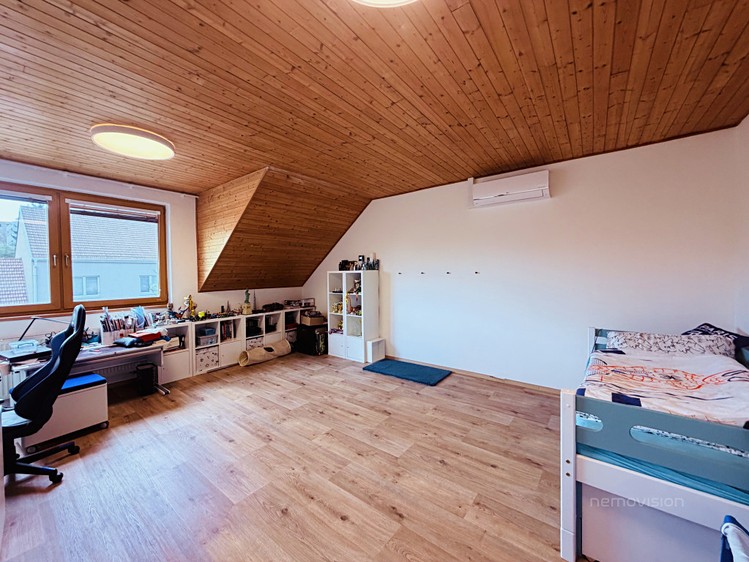 Pronájem rodinného domu 244 m², pozemek 212 m² - foto 6