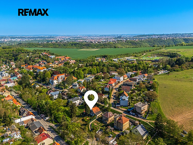 Pronájem vícegeneračního domu 195 m², pozemek 862 m² - foto 3