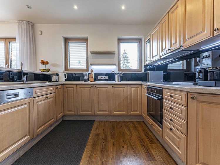 Pronájem  rodinného domu 350 m², pozemek 706 m² - foto 5