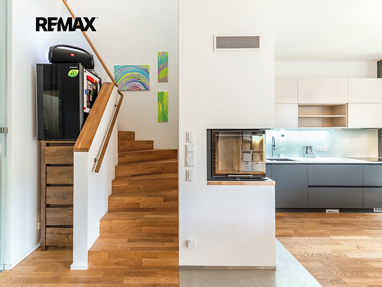 Pronájem rodinného domu 201 m², pozemek 197 m² - foto 6