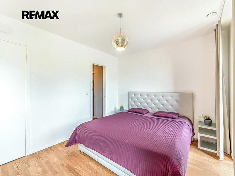 Pronájem rodinného domu 201 m², pozemek 197 m² - foto 7