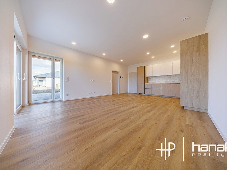 Pronájem  rodinného domu 97 m², pozemek 733 m² - foto 6