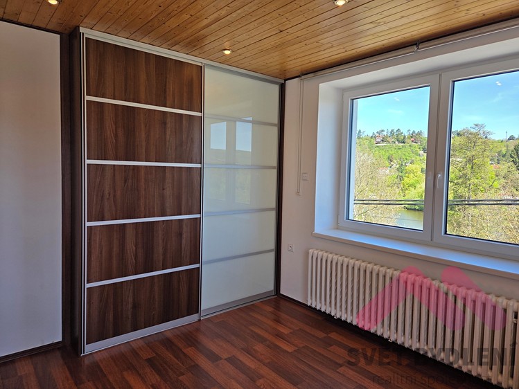 Pronájem rodinného domu 360 m², pozemek 700 m² - foto 6
