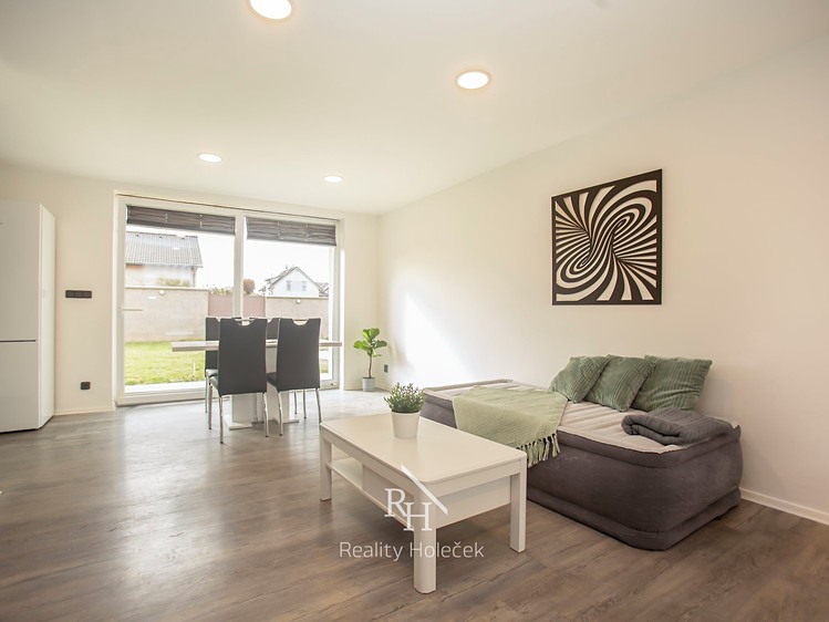 Pronájem rodinného domu 141 m², pozemek 810 m² - foto 4