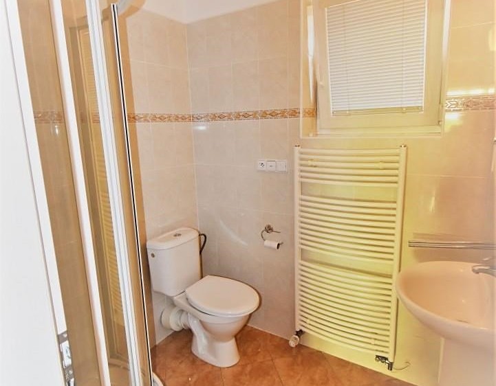 Pronájem rodinného domu 200 m², pozemek 500 m² - foto 8