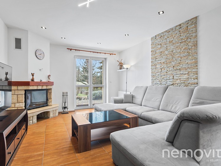 Pronájem rodinného domu 281 m², pozemek 1 010 m² - foto 4