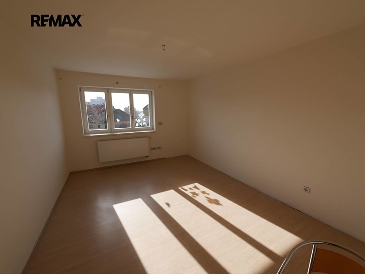 Pronájem rodinného domu 260 m², pozemek 699 m² - foto 7