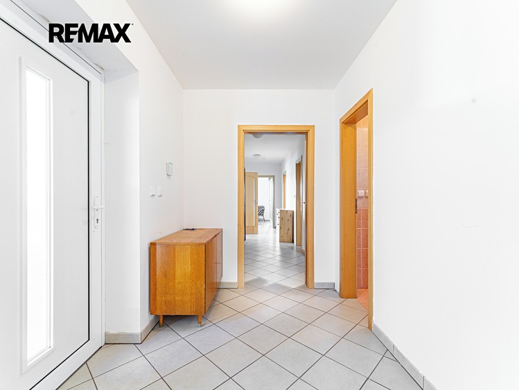 Pronájem  rodinného domu 184 m², pozemek 184 m² - foto 8