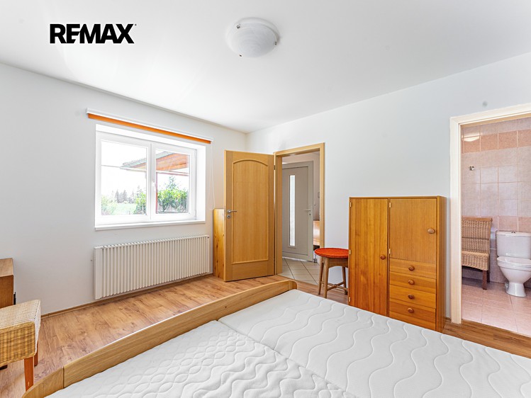 Pronájem  rodinného domu 184 m², pozemek 184 m² - foto 6