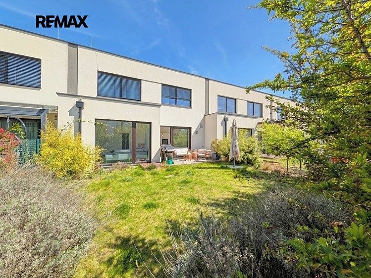 Pronájem  rodinného domu 146 m², pozemek 238 m² - foto 3