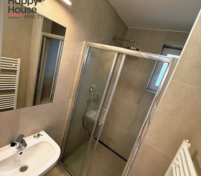 Pronájem  rodinného domu 400 m², pozemek 997 m² - foto 8
