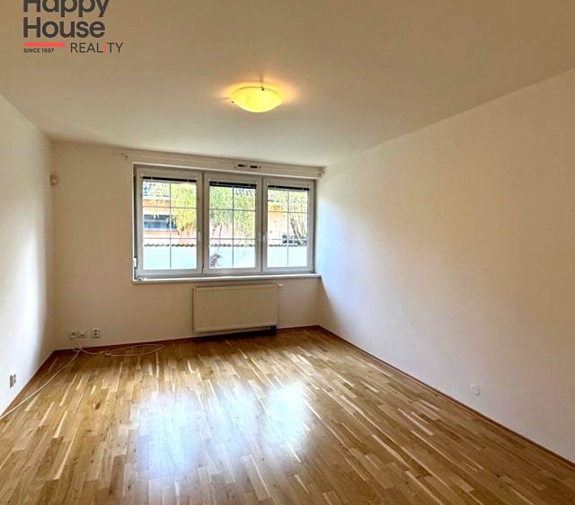 Pronájem  rodinného domu 400 m², pozemek 997 m² - foto 6