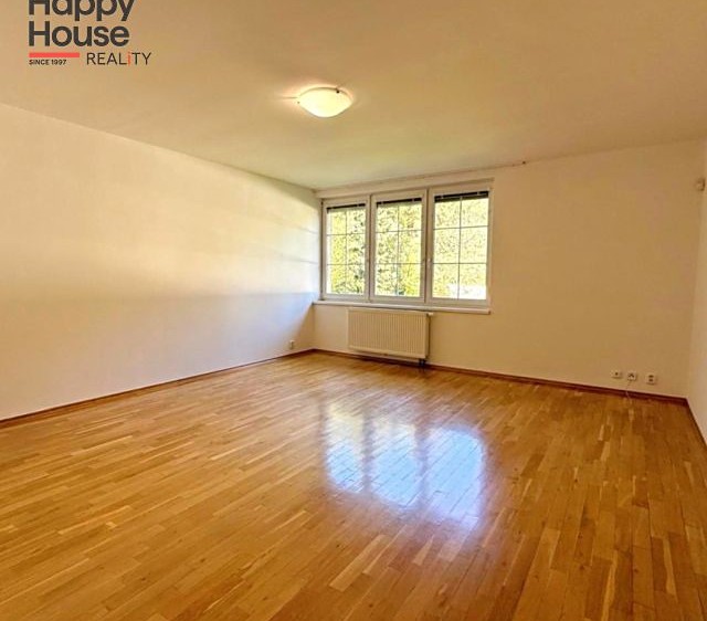 Pronájem  rodinného domu 400 m², pozemek 997 m² - foto 7