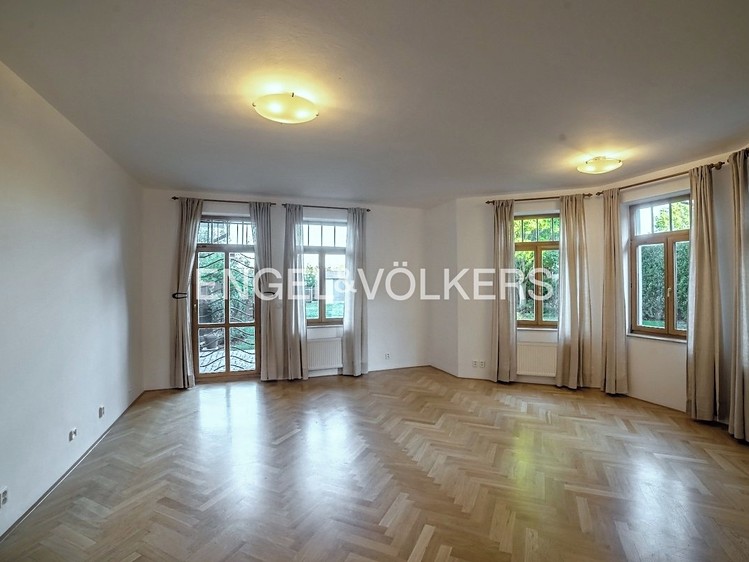 Pronájem  rodinného domu 250 m², pozemek 632 m² - foto 4
