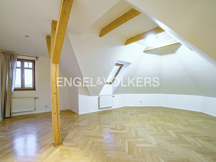 Pronájem  rodinného domu 250 m², pozemek 632 m² - foto 5