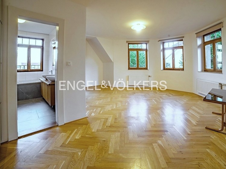 Pronájem  rodinného domu 250 m², pozemek 632 m² - foto 7