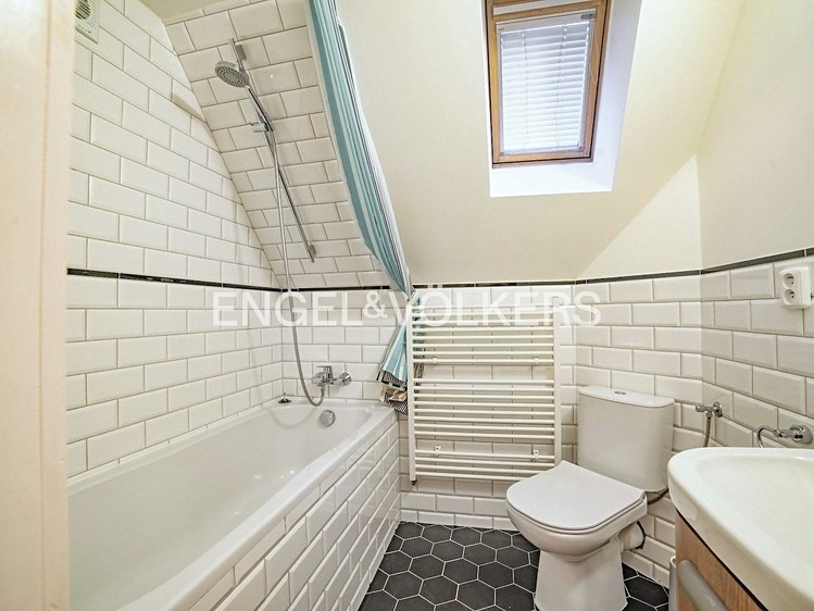 Pronájem  rodinného domu 250 m², pozemek 632 m² - foto 8