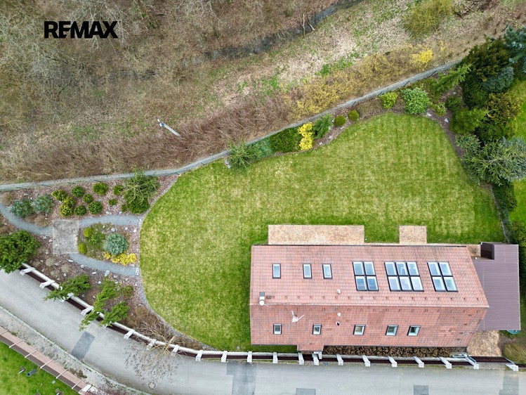 Pronájem rodinného domu 200 m², pozemek 1 241 m² - foto 2