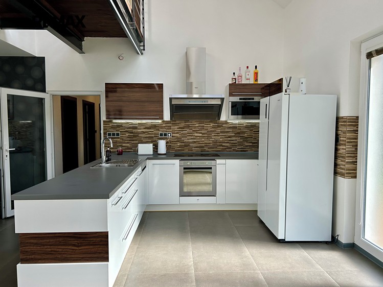 Pronájem rodinného domu 200 m², pozemek 1 241 m² - foto 7