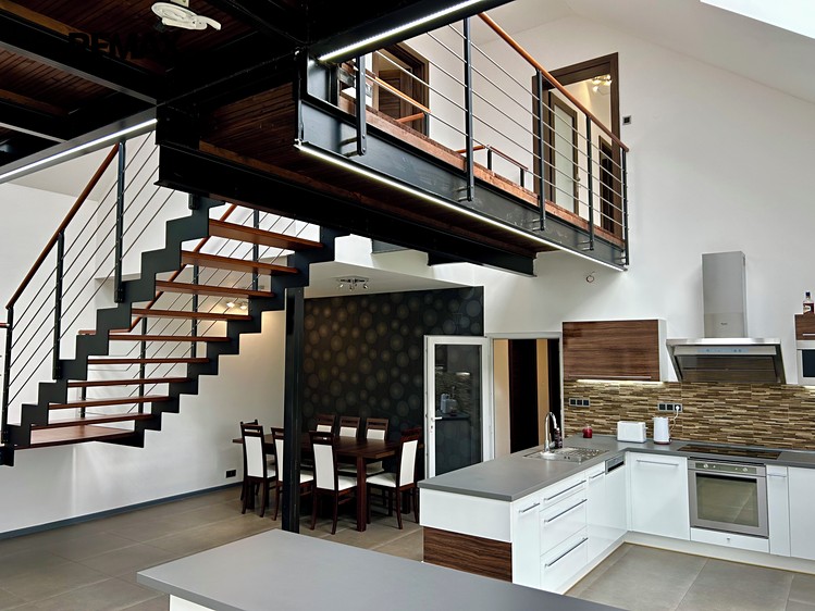 Pronájem rodinného domu 200 m², pozemek 1 241 m² - foto 8