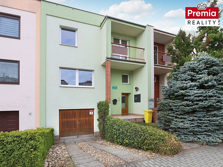 Pronájem rodinného domu 210 m², pozemek 249 m² - foto 3